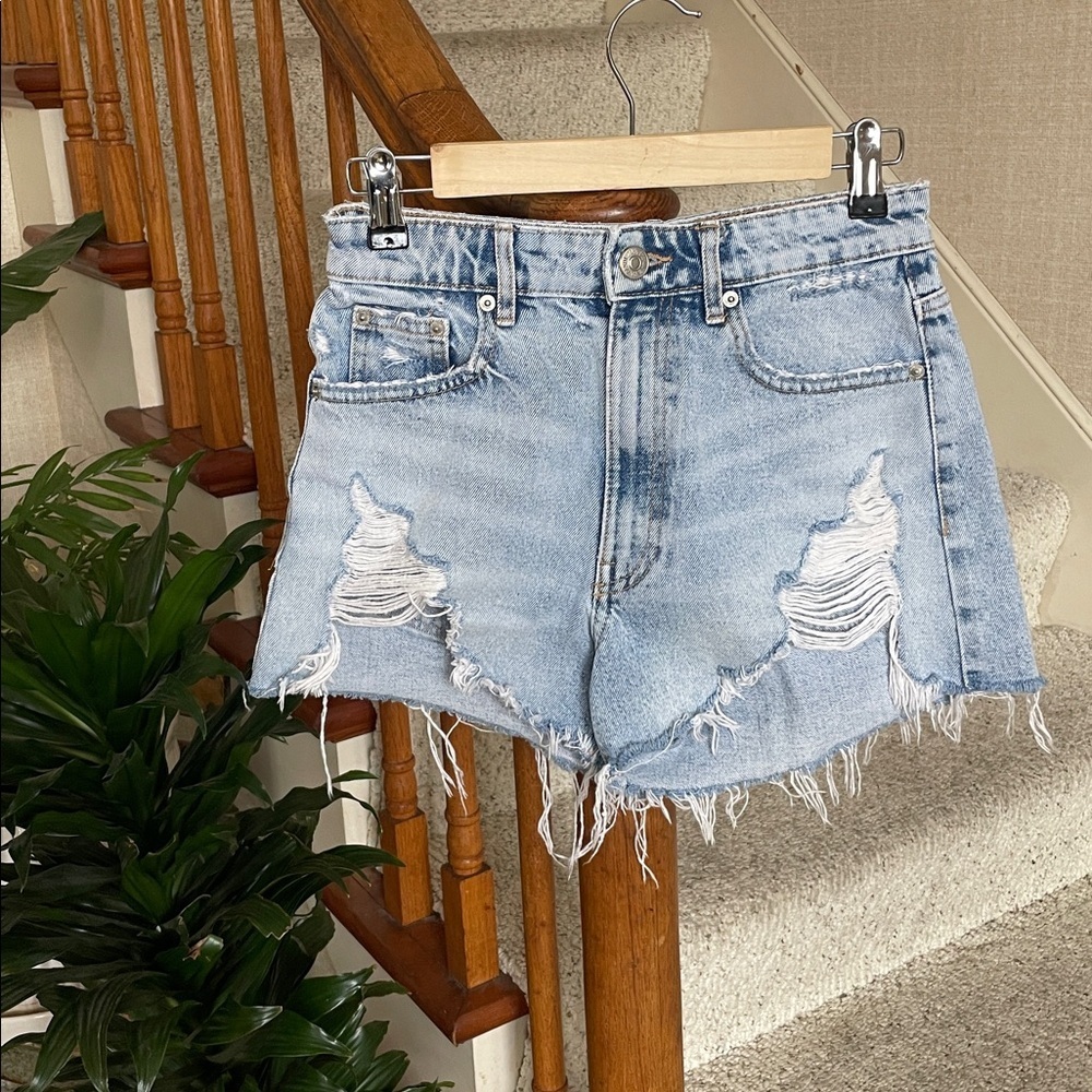 Zara Distressed Light Blue High Rise Denim Shorts 26